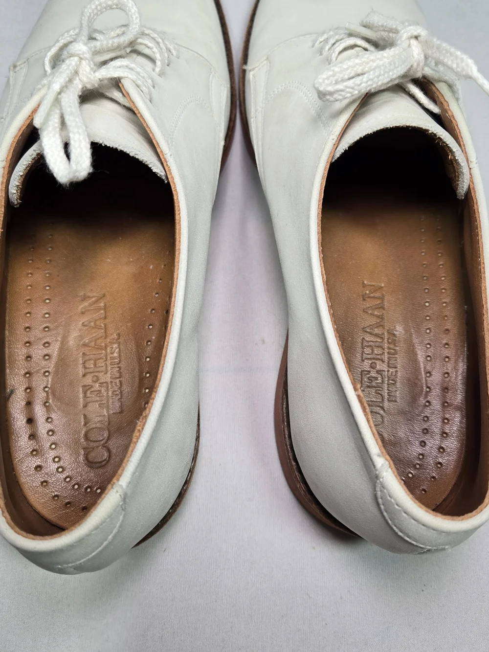 Vintage COLE HAAN White Bucks Nubuck Leather Derby Oxfords Preppy Summer Men 6.5